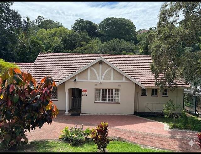 5 BEDROOM HOUSE FOR SALE IN ATHOLL HEIGHTS